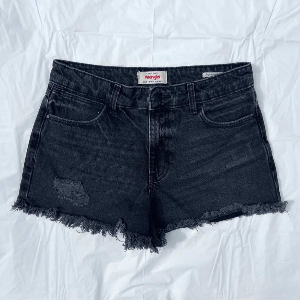 Black Wrangler high rise vintage 3 inch denim shorts